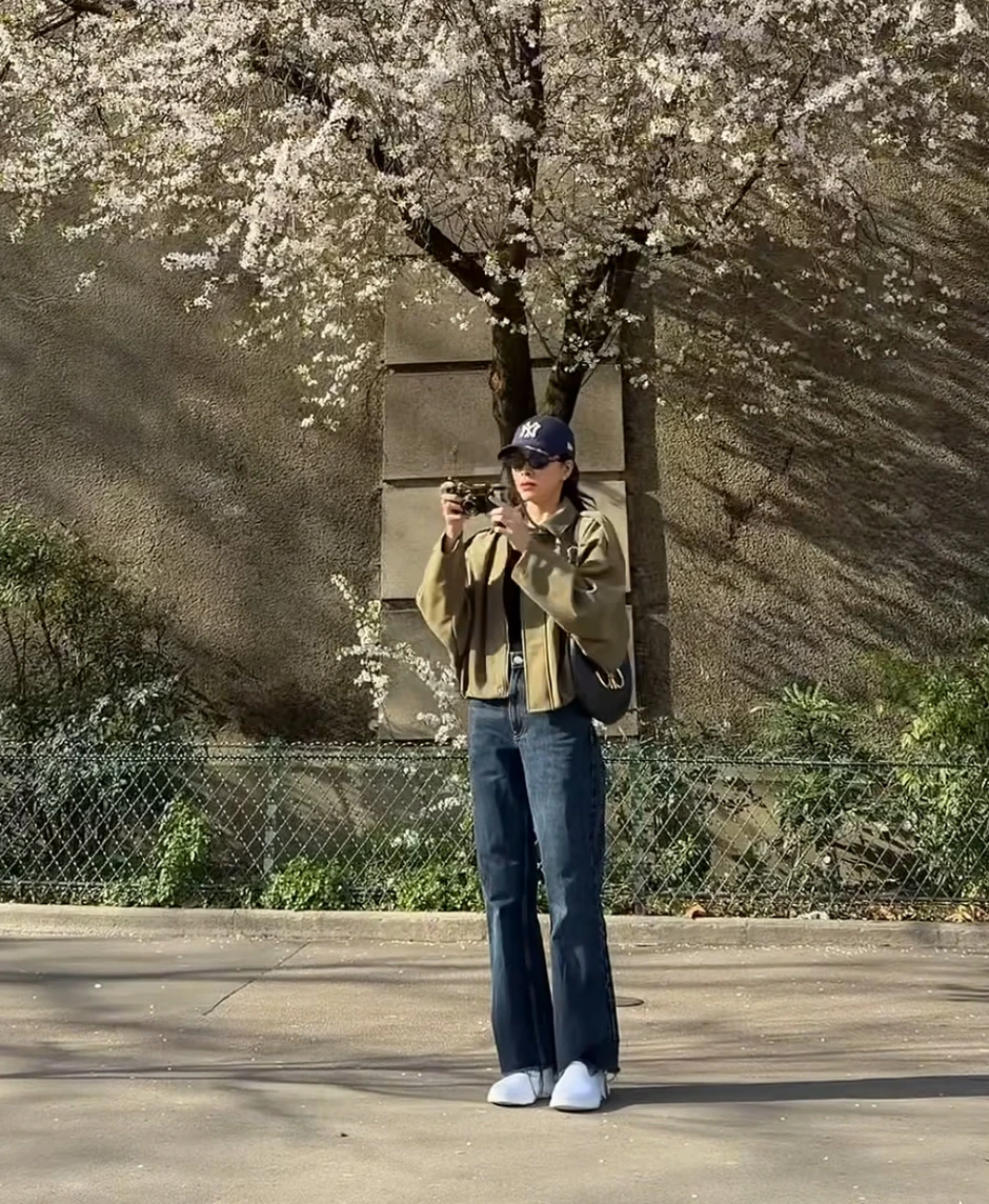 Tăng Thanh Hà lộ vòng 2 lùm lùm