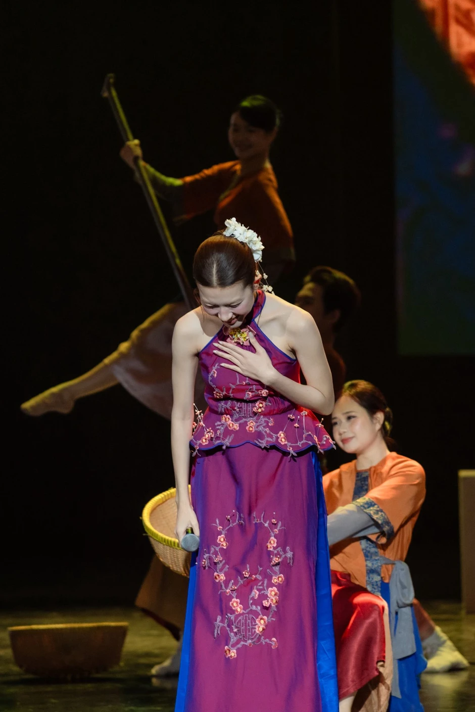 Thái độ của Lamoon khi lộ diện sau ồn ào đời tư