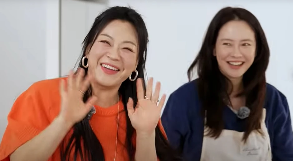 Thái độ của ngọc nữ Running Man Song Ji Hyo giữa tâm bão tẩy chay, bị yêu cầu rời show