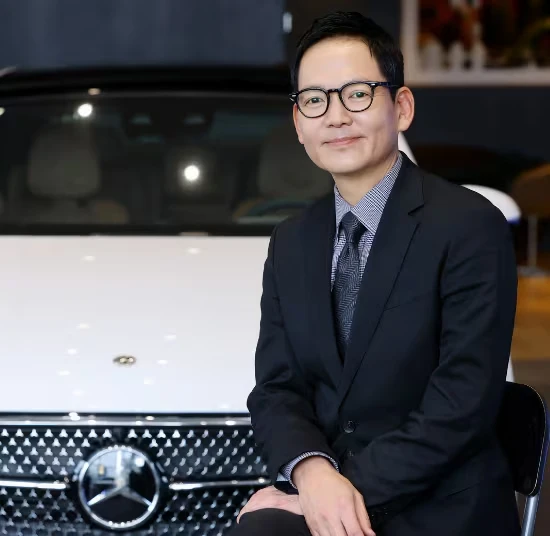 Thảm cảnh “vua bán xe” showbiz bị hàng xóm phóng hỏa thiêu rụi phòng thu, nợ nần chồng chất