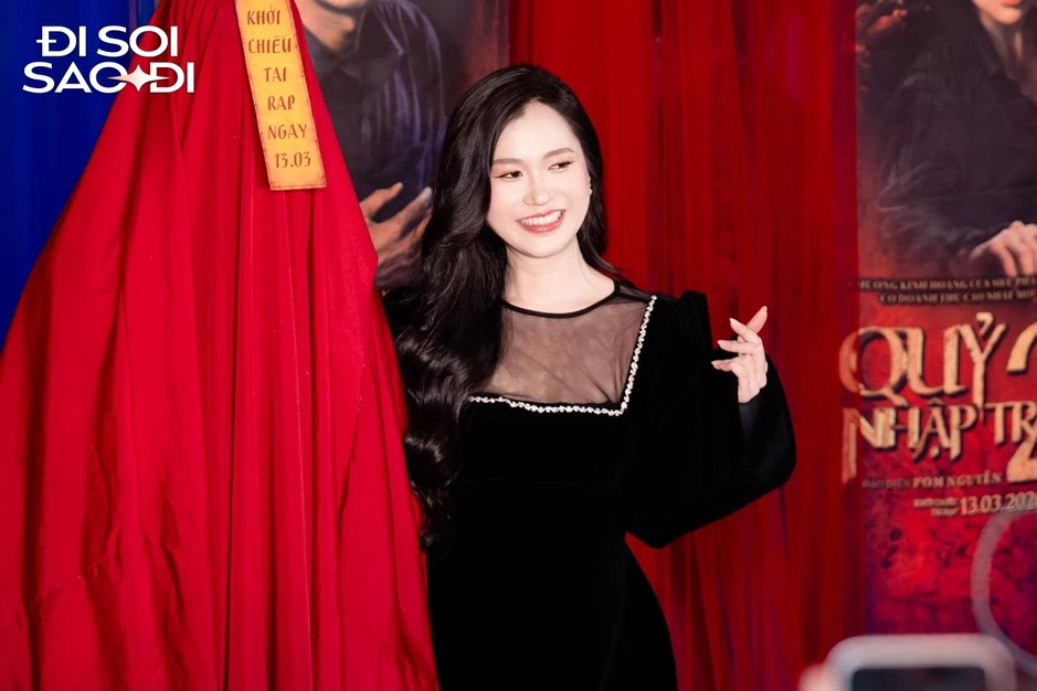 Quỷ Nhập Tràng 2: Lâm Vỹ Dạ tươi trẻ trên thảm đỏ