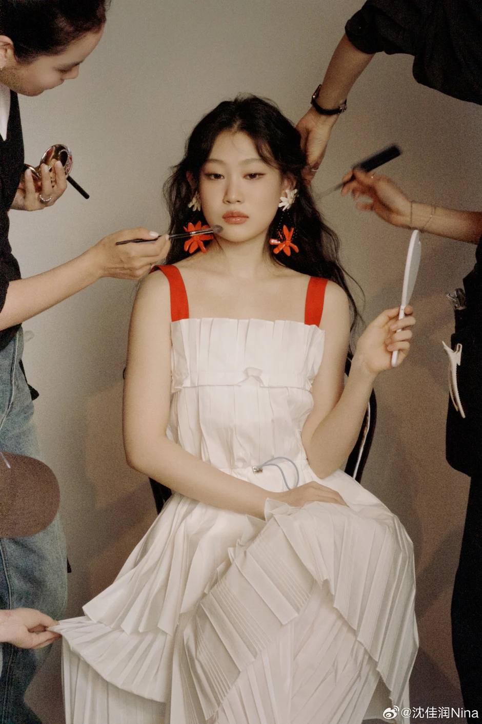 Thẩm Giai Nhuận ê chề bán được 65 bản album, đổi đời nhờ bị đem ra làm trò đùa Thẩm Giai Nhuận ê chề bán được 65 bản album, đổi đời nhờ bị đem ra làm trò đùa