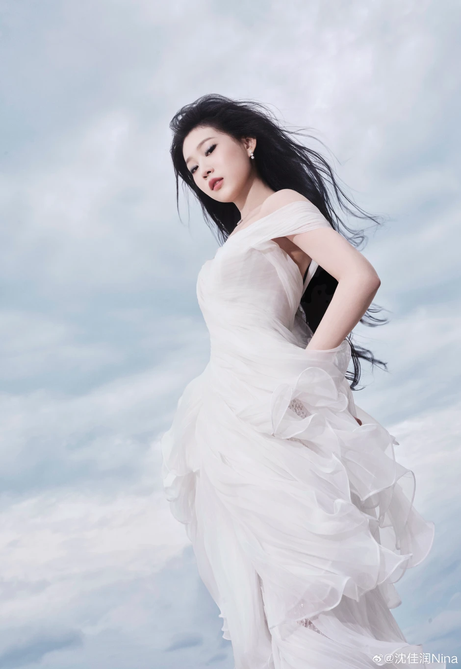 Thẩm Giai Nhuận ê chề bán được 65 bản album, đổi đời nhờ bị đem ra làm trò đùa Thẩm Giai Nhuận ê chề bán được 65 bản album, đổi đời nhờ bị đem ra làm trò đùa