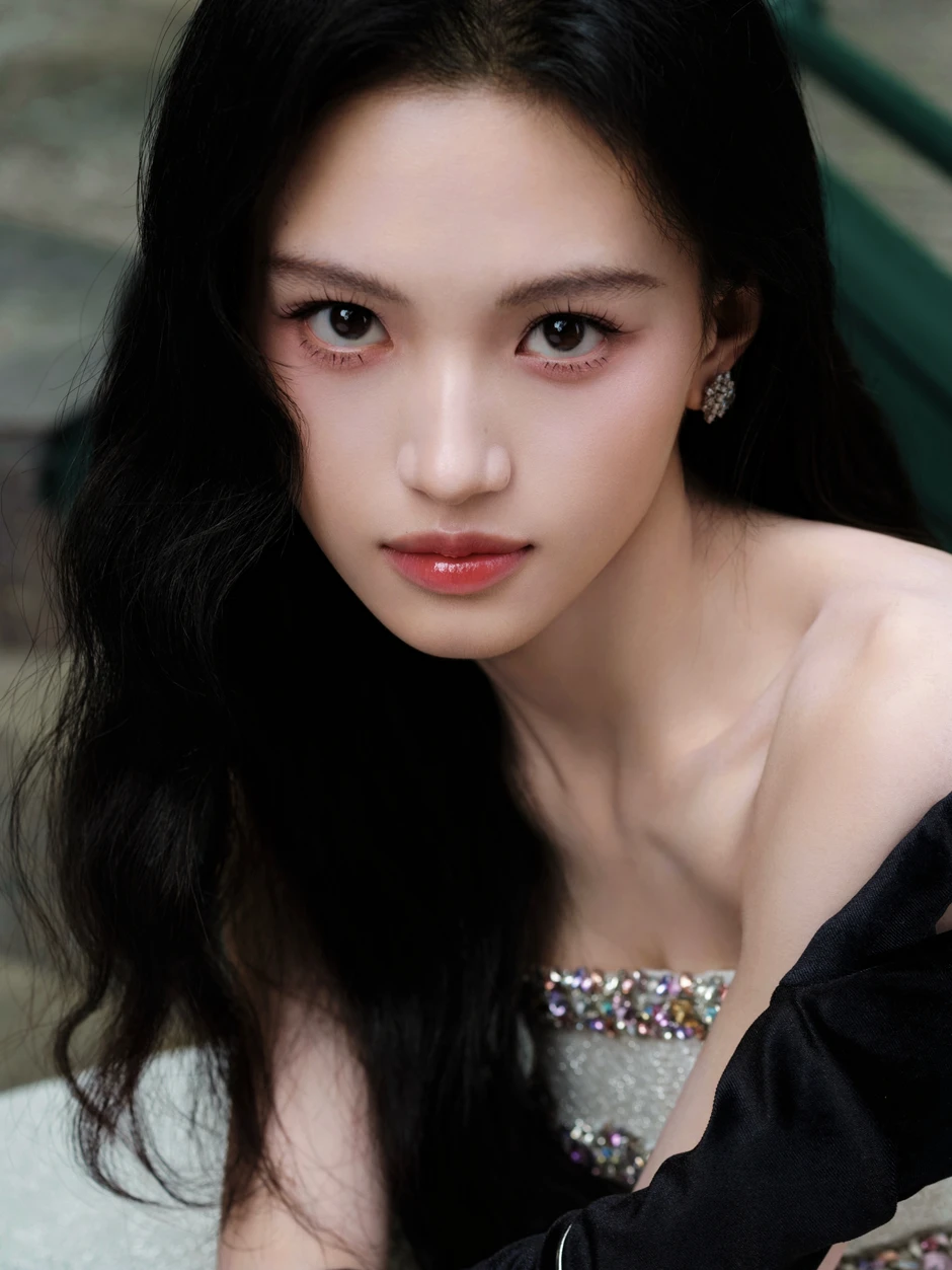 Thẩm Vũ Khiết - Mỹ nhân dị vực đẹp nhất Trung Quốc hiện tại