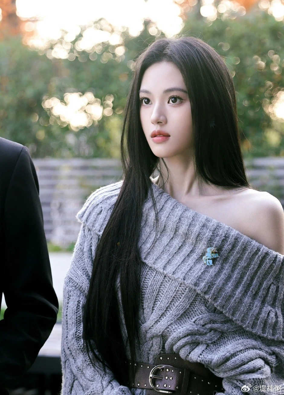 Thẩm Vũ Khiết - Mỹ nhân dị vực đẹp nhất Trung Quốc hiện tại