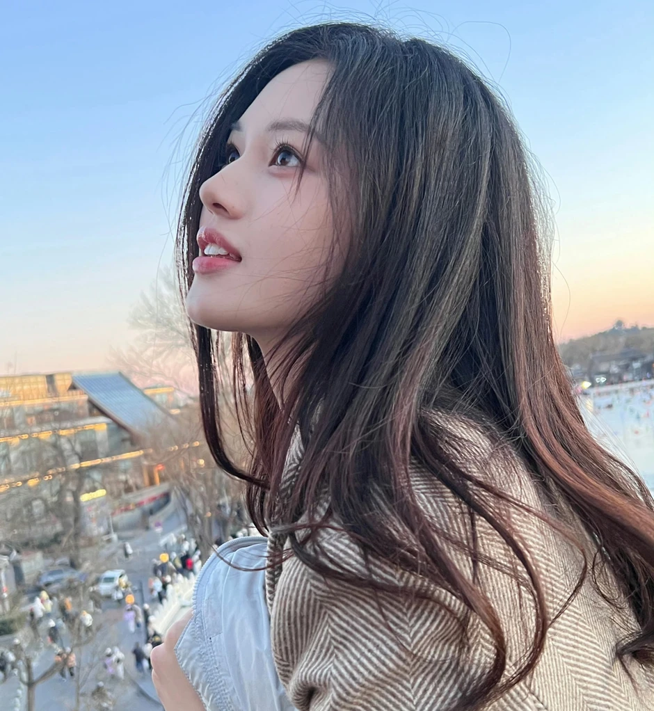 Thẩm Vũ Khiết - Mỹ nhân dị vực đẹp nhất Trung Quốc hiện tại