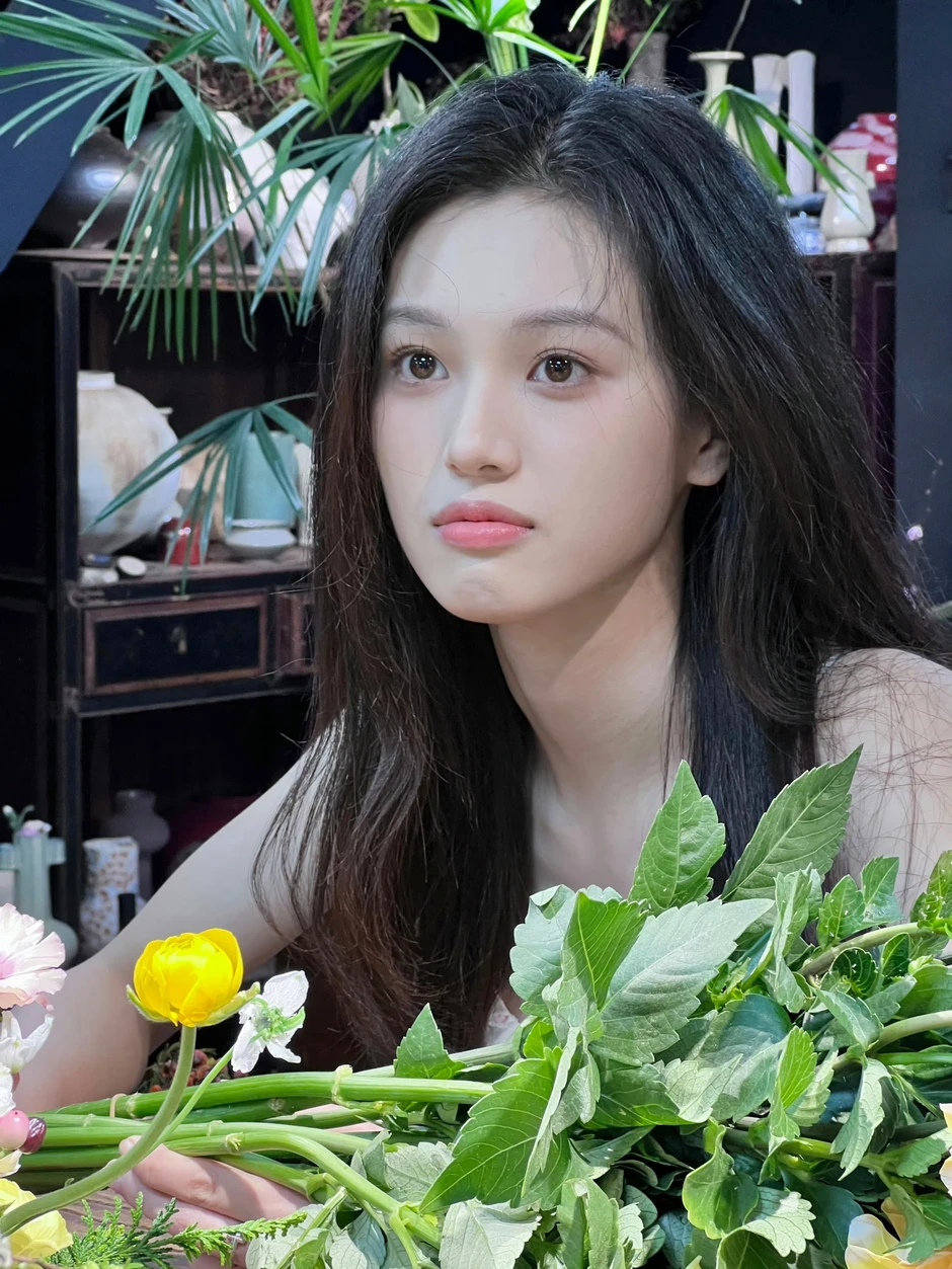 Thẩm Vũ Khiết - Mỹ nhân dị vực đẹp nhất Trung Quốc hiện tại