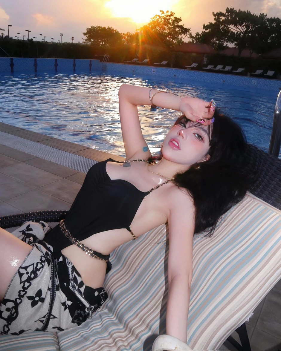 Hot girl mới tham gia đường đua bikini, mùa hè nóng bỏng Hot girl mới tham gia đường đua bikini, mùa hè nóng bỏng