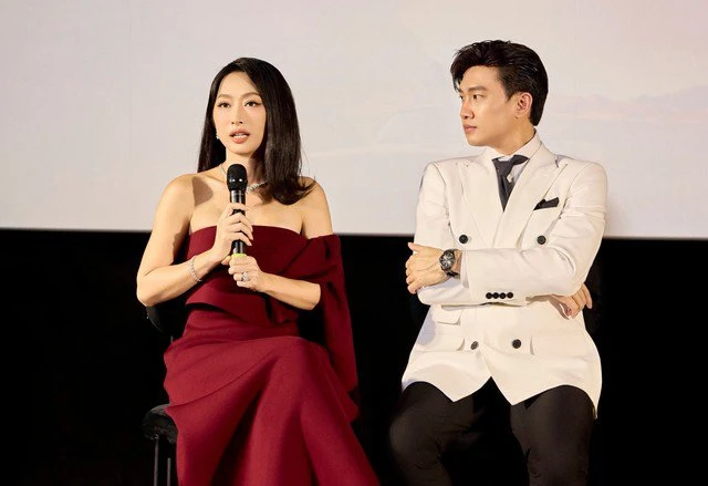 Thêm một người đẹp khiến Quốc Trường phải nhắn tin mỗi tối Thêm một người đẹp khiến Quốc Trường phải nhắn tin mỗi tối