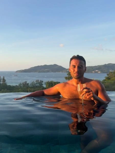 Thi thể của ngôi sao truyền hình nổi tiếng được tìm thấy tại 1 kênh nước ở Thái Lan Thi thể của ngôi sao truyền hình nổi tiếng được tìm thấy tại 1 kênh nước ở Thái Lan