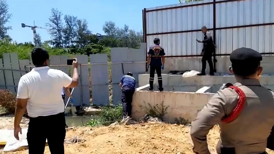 Thi thể của ngôi sao truyền hình nổi tiếng được tìm thấy tại 1 kênh nước ở Thái Lan Thi thể của ngôi sao truyền hình nổi tiếng được tìm thấy tại 1 kênh nước ở Thái Lan