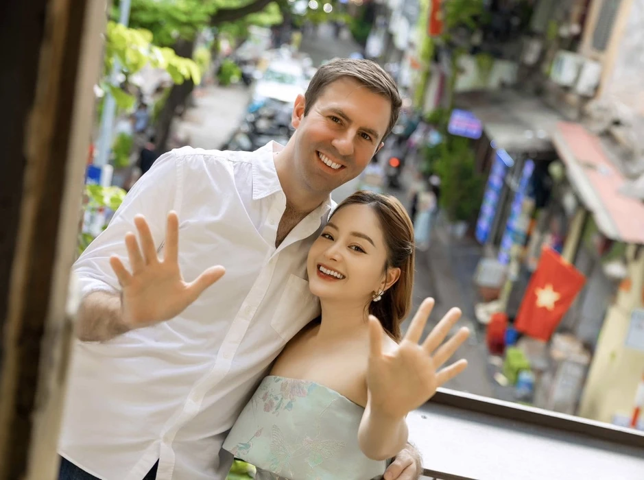 Thông tin mới nhất về phiên tòa ly hôn của diễn viên Lan Phương và chồng cũ