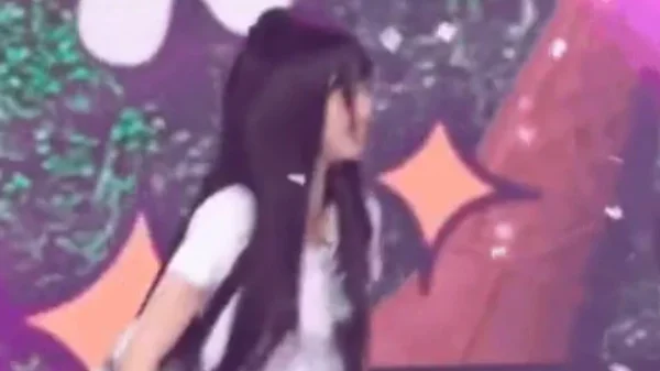 "Công chúa lai" 5 lần lọt đề cử đẹp nhất thế giới: Sự nghiệp tan tành vì danh xưng "phản bội", gánh nợ 800 tỷ! kenhtingame com thumb quot cong chua lai quot 5 lan lot de cu dep nhat the gioi su nghiep tan tanh vi danh xung quot phan boi quot ganh no 800 ty 8a121773818681824 940w