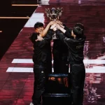 "Đúng như mong đợi": Gumayusi bất ngờ hé lộ bí mật về Skin T1, một chi tiết khiến fan 'vỡ òa' vì quá tinh tế! kenhtingame com thumb quot dung nhu mong doi quot gumayusi bat ngo he lo bi mat ve skin t1 mot chi tiet khien fan vo oa vi qua tinh te 27191774944747563 940w