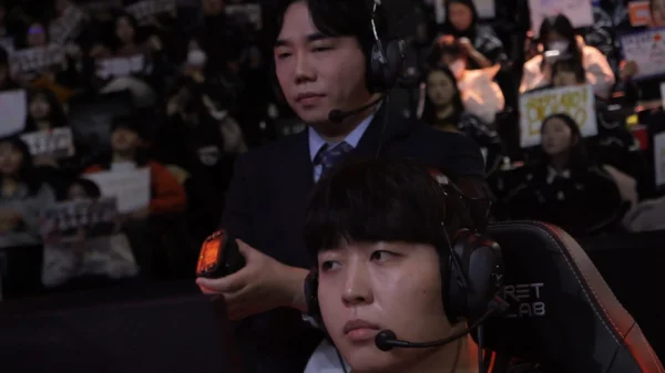 "Nằm không cũng dính chưởng": Fan ngỡ ngàng khi đội tuyển LCK tụt hạng không phanh dù đang nghỉ ngơi! kenhtingame com thumb quot nam khong cung dinh chuong quot fan ngo ngang khi doi tuyen lck tut hang khong phanh du dang nghi ngoi 5a5b1774332490313 940w