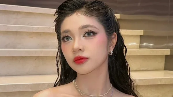 Á hậu Minh Kiên bị 20 phim từ chối kenhtingame com thumb a hau minh kien bi 20 phim tu choi 3a01 940w