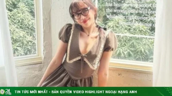 Ảnh sao 25/3: Tóc Tiên khoe vẻ gợi cảm với đầm búp bê kenhtingame com thumb anh sao 25 3 toc tien khoe ve goi cam voi dam bup be 6c861774414494904 940w