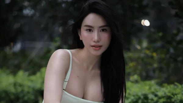 Bạn thân Lê Bống "khoe" thành tựu giữ dáng, sau Tết vẫn tự tin diện đồ hở eo kenhtingame com thumb ban than le bong quot khoe quot thanh tuu giu dang sau tet van tu tin dien do ho eo e5fc 940w