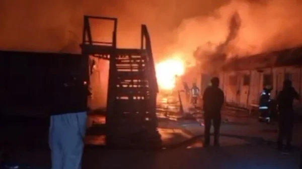 Bệnh viện ở thủ đô Afghanistan hứng không kích, 400 người thiệt mạng kenhtingame com thumb benh vien o thu do afghanistan hung khong kich 400 nguoi thiet mang facd1773718039027 940w