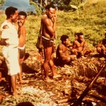 Căn bệnh “cười đến chết” tàn phá cả một bộ lạc kenhtingame com thumb can benh cuoi den chet tan pha ca mot bo lac dd3b1774778365401 940w