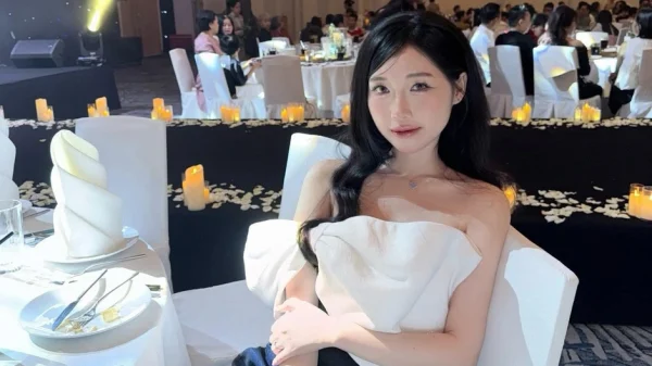 Cập nhật trạng thái đúng lúc bạn trai cũ "gặp biến", streamer Chubby bị fan tràn vào "troll" không ngớt kenhtingame com thumb cap nhat trang thai dung luc ban trai cu quot gap bien quot streamer chubby bi fan tran vao quot troll quot khong ngot bdd11774672822768 940w