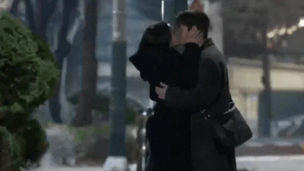 Chưa thấy phim Hàn nào có cảnh hôn bạo như Boyfriend On Demand kenhtingame com thumb chua thay phim han nao co canh hon bao nhu boyfriend on demand afc8 940w