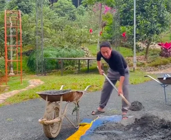 Cuộc sống của "ông hoàng nhạc đỏ" Việt Hoàn sau khi ly hôn kenhtingame com thumb cuoc song cua quot ong hoang nhac do quot viet hoan sau khi ly hon 08bd1774796424168 940w