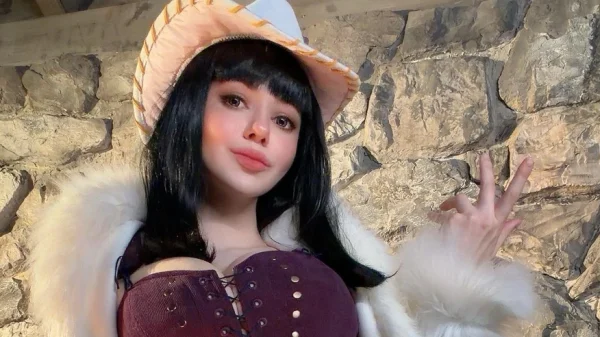 Đẹp không thua gì bản gốc, nữ coser 1,5 triệu follow "hô biến" thành phiên bản Robin khó rời mắt kenhtingame com thumb dep khong thua gi ban goc nu coser 1 5 trieu follow quot ho bien quot thanh phien ban robin kho roi mat fa211774510491326 940w