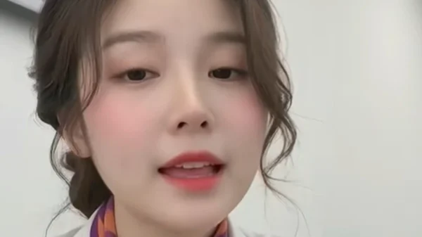 Giả mạo thành nhân viên ngân hàng, kênh TikTok khiến người dùng MXH lo ngại kenhtingame com thumb gia mao thanh nhan vien ngan hang kenh tiktok khien nguoi dung mxh lo ngai f80e1774156624735 940w