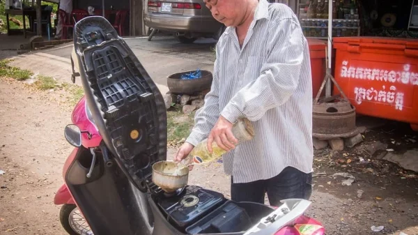 Giá xăng dầu ở nước láng giềng Việt Nam biến động phi mã do phụ thuộc nhập khẩu kenhtingame com thumb gia xang dau o nuoc lang gieng viet nam bien dong phi ma do phu thuoc nhap khau c897 940w