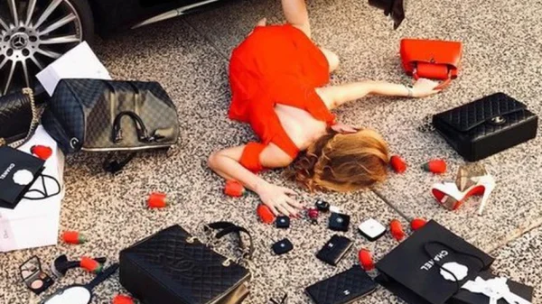 Giới trẻ đã chuyển hẳn từ trend khoe giàu sang khoe nghèo kenhtingame com thumb gioi tre da chuyen han tu trend khoe giau sang khoe ngheo 9fde 940w