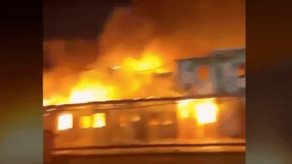 Hiện trường hoang tàn sau trận không kích vào bệnh viện tại thủ đô của Afghanistan khiến 400 người thiệt mạng, tiếng gào thét tuyệt vọng dưới đống đổ nát kenhtingame com thumb hien truong hoang tan sau tran khong kich vao benh vien tai thu do cua afghanistan khien 400 nguoi thiet mang tieng gao thet tuyet vong duoi dong do nat a6ba1773733165428 940w