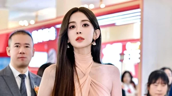 Hỏi khắp Trung Quốc ai dám tự nhận đẹp hơn Cổ Lực Na Trát kenhtingame com thumb hoi khap trung quoc ai dam tu nhan dep hon co luc na trat 182a1774965939969 940w