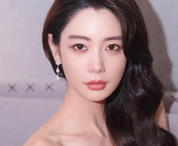 Huỳnh Hiểu Minh hủy hoại 16 nghệ sĩ kenhtingame com thumb huynh hieu minh huy hoai 16 nghe si 95011774707737489 940w