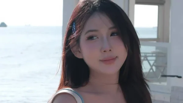 Không cần "hở bạo", hot girl này dẹp tan định kiến, chứng minh sức hút ngay cả từ những bộ đồ kín đáo kenhtingame com thumb khong can quot ho bao quot hot girl nay dep tan dinh kien chung minh suc hut ngay ca tu nhung bo do kin dao e3aa1774926674744 940w