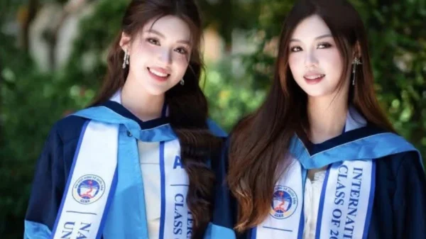 Khung hình "một chín một mười" của Phương Oanh và chị gái song sinh kenhtingame com thumb khung hinh quot mot chin mot muoi quot cua phuong oanh va chi gai song sinh f6cb1774915960307 940w