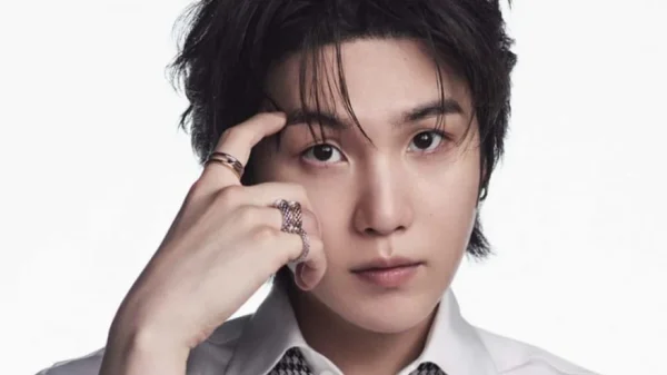 Mỹ nam gây sốc nhất hiện tại: Ở ẩn 2 năm như trẻ ra 10 tuổi kenhtingame com thumb m nam gay soc nhat hien tai o an 2 nam nhu tre ra 10 tuoi e82a1774595538988 940w