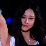 Mỹ nhân đẹp nhất thế giới khóc nức nở, về quê sau 10 năm bị cấm sóng lập tức làm nên lịch sử kenhtingame com thumb m nhan dep nhat the gioi khoc nuc no ve que sau 10 nam bi cam song lap tuc lam nen lich su e38f1774330137162 940w