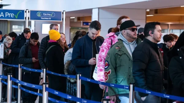 Mỹ sắp đóng cửa loạt sân bay, 50.000 nhân viên phải làm việc không lương thưởng: Chuyện gì đây? kenhtingame com thumb m sap dong cua loat san bay 50000 nhan vien phai lam viec khong luong thuong chuyen gi day 56af1773802463795 940w