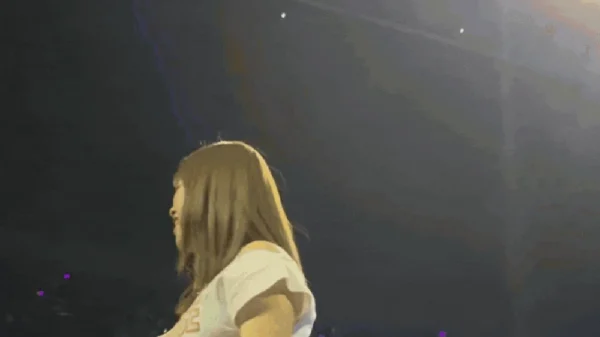 Màn lột xác chấn động: Mỹ nhân showbiz mắc bệnh nặng, tăng cân phá dáng giờ làm dân tình phải "sáng mắt"! kenhtingame com thumb man lot xac chan dong m nhan showbiz mac benh nang tang can pha dang gio lam dan tinh phai quot sang mat quot 295b1774322155342 940w