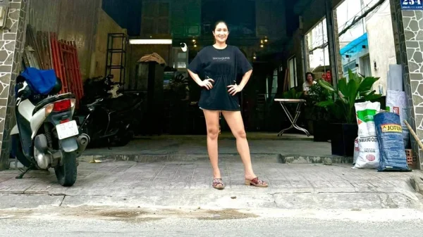 Mẹ đơn thân là NSƯT nổi tiếng miền Nam một thời: U50 đi bán cafe ở Gò Vấp, 25 nghìn một ly kenhtingame com thumb me don than la nsut noi tieng mien nam mot thoi u50 di ban cafe o go vap 25 nghin mot ly 5e25 940w