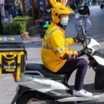 Nghề shipper: 17 giờ làm việc mỗi ngày, ăn 1 bữa và chỉ 12 nghìn đồng cho mỗi đơn kenhtingame com thumb nghe shipper 17 gio lam viec moi ngay an 1 bua va chi 12 nghin dong cho moi don 8fe91773195421550 940w