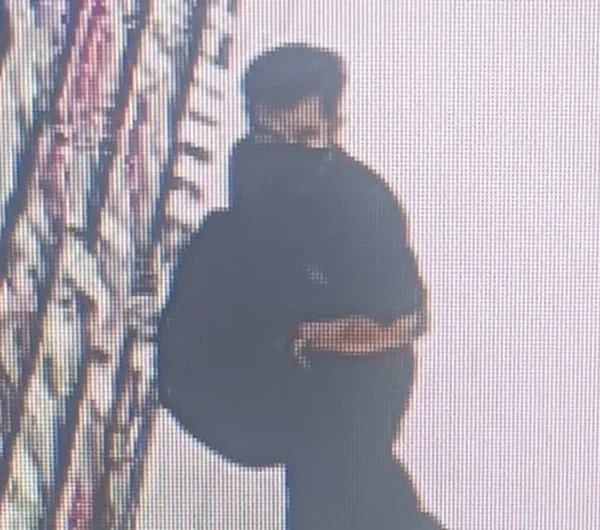 Người đàn ông Myanmar bị bắt sau 2 giờ trộm túi xách của du khách Việt Nam ở Bangkok kenhtingame com thumb nguoi dan ong myanmar bi bat sau 2 gio trom tui xach cua du khach viet nam o bangkok e5a81774326549752 940w