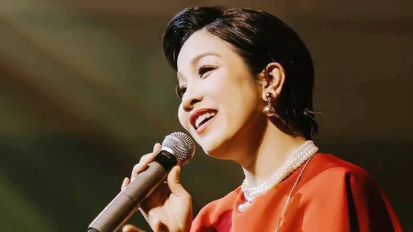 Nữ ca sĩ sống cuộc đời rực rỡ bậc nhất Vbiz: U55 viên mãn trong biệt phủ hơn 10.000m2 kenhtingame com thumb nu ca si song cuoc doi ruc ro bac nhat vbiz u55 vien man trong biet phu hon 10000m2 b88b1774447808043 940w