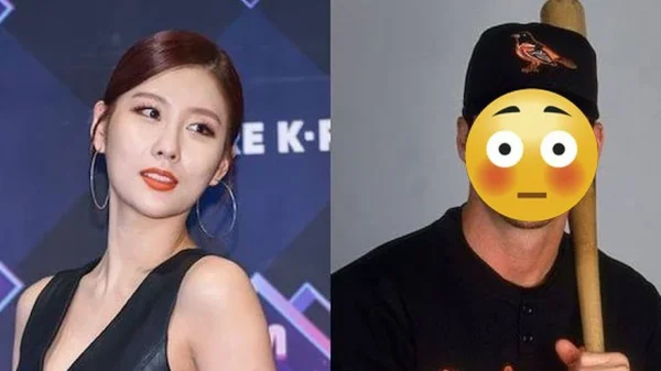 Nữ ca sĩ xinh đẹp hẹn hò cầu thủ U70 đáng tuổi bố, chỉ hơn mẹ cô 4 tuổi gây chú ý kenhtingame com thumb nu ca si xinh dep hen ho cau thu u70 dang tuoi bo chi hon me co 4 tuoi gay chu y 80db 940w