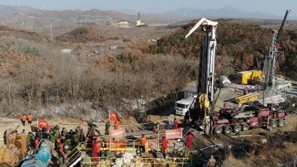 Phát hiện Trung Quốc đang vận hành tháp khoan hơn 30m, đào tìm thứ cả thế giới đang khao khát kenhtingame com thumb phat hien trung quoc dang van hanh thap khoan hon 30m dao tim thu ca the gioi dang khao khat 1a451773708865472 940w