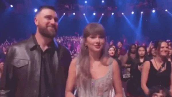 Taylor Swift lần đầu đưa chồng sắp cưới tới lễ trao giải kenhtingame com thumb taylor swift lan dau dua chong sap cuoi toi le trao giai 3a2e1774652128224 940w