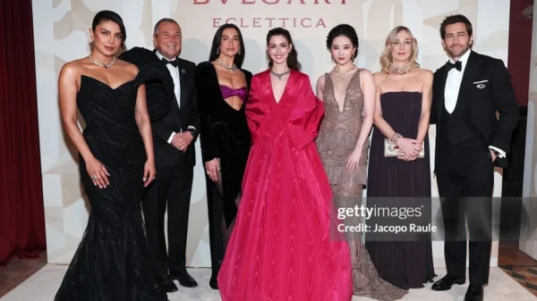 Thảm đỏ BVLGARI quy tụ Lưu Diệc Phi, Anne Hathaway và dàn sao đông: Phải liên tục chụp ảnh để tất cả được là center? kenhtingame com thumb tham do bvlgari quy tu luu diec phi anne hathaway va dan sao dong phai lien tuc chup anh de tat ca duoc la center 85a01774496316391 940w