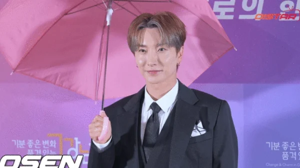 Thành viên nhóm nhạc quốc dân cứ lướt thấy gái xinh là nhắn tin tán tính, tất cả đều chung một công thức kenhtingame com thumb thanh vien nhom nhac quoc dan cu luot thay gai xinh la nhan tin tan tinh tat ca deu chung mot cong thuc 43661774946852890 940w