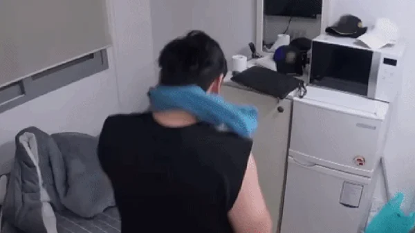 Thêm tình tiết căng khiến nam diễn viên và vợ trẻ kém 16 tuổi ly hôn: "Anh ấy ép tôi cho con bú khi tôi đang khó thở" kenhtingame com thumb them tinh tiet cang khien nam dien vien va vo tre kem 16 tuoi ly hon quot anh ay ep toi cho con bu khi toi dang kho tho quot cab51774428115725 940w